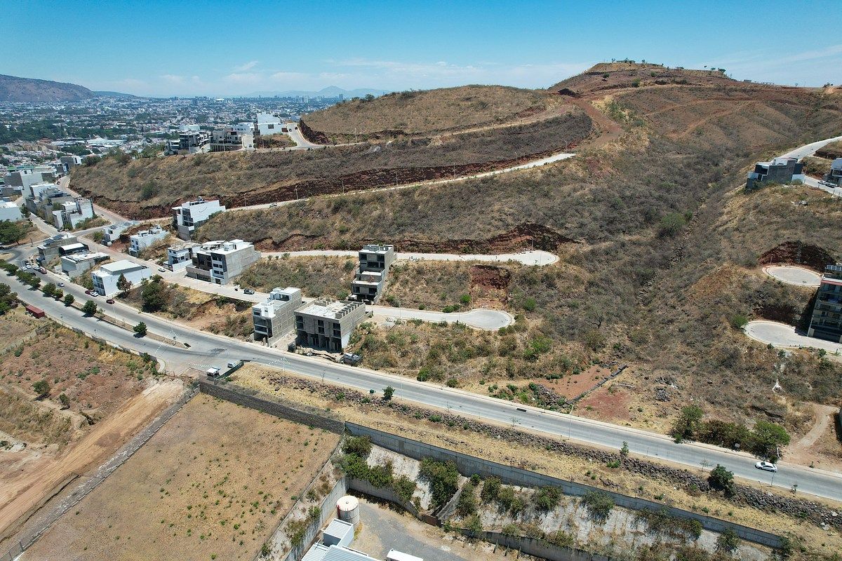 Terreno en Venta en Paisajes del Tesoro Excelente Ubicación - foto 3