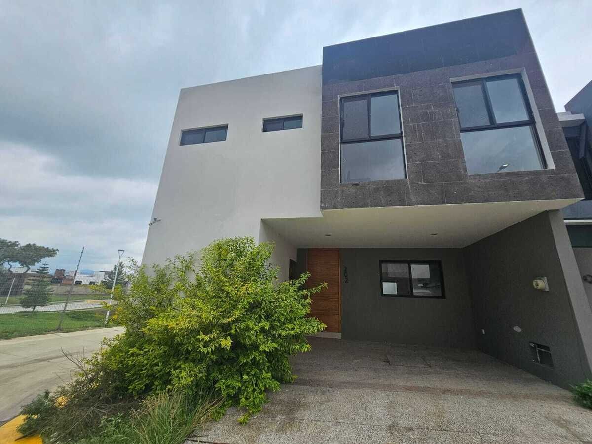 Casa en Renta en Esquina con Vista a Areas Verdes, foto 1 de 25