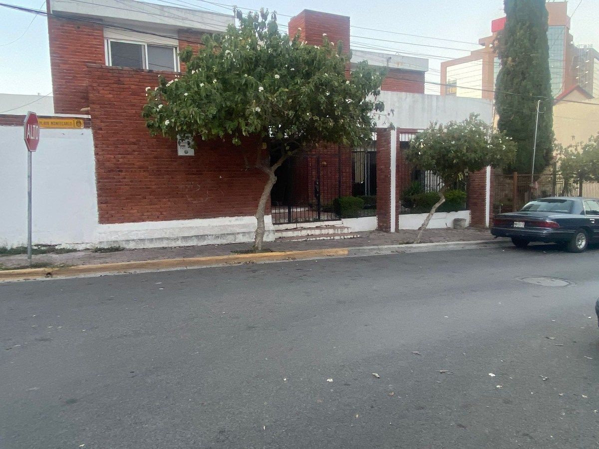 Casa em La Primavera 1 Sector, Monterrey, foto 2 de 13