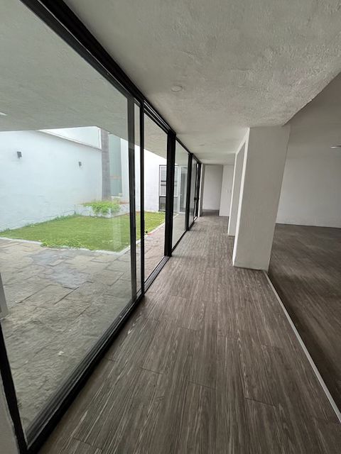 Casa em Chapultepec Country, Guadalajara, foto 2 de 17