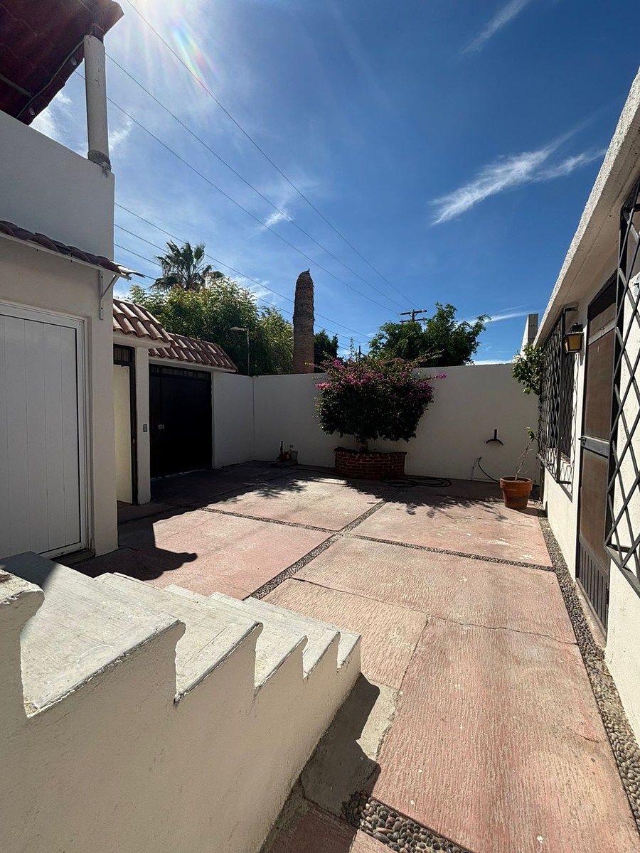 House in Guaycura, La Paz, photo 3 of 25
