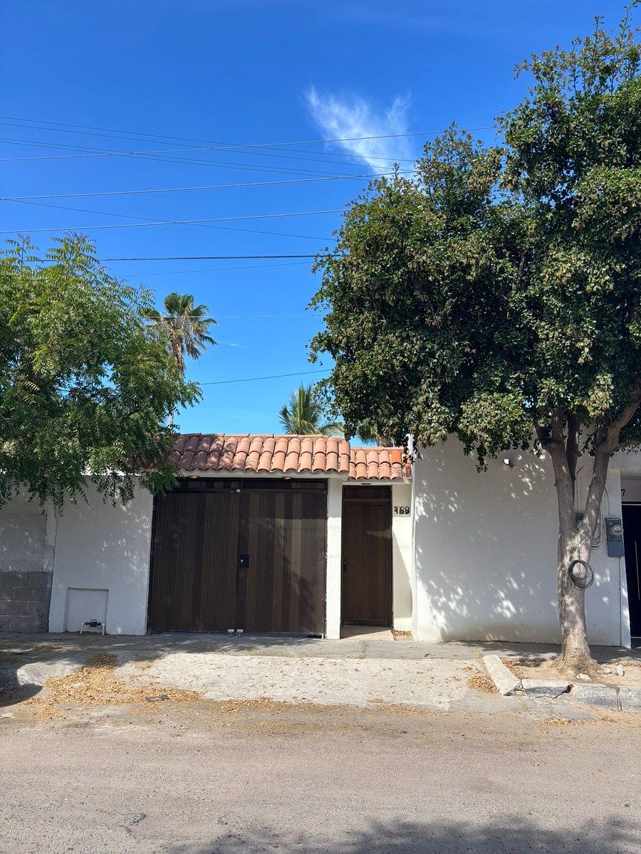 Casa Fracc. Guaycura, photo 1 of 25