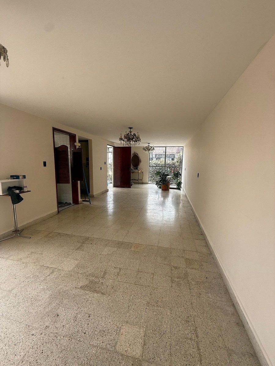 House in Ciudad Satélite, Naucalpan de Juárez, photo 7 of 29