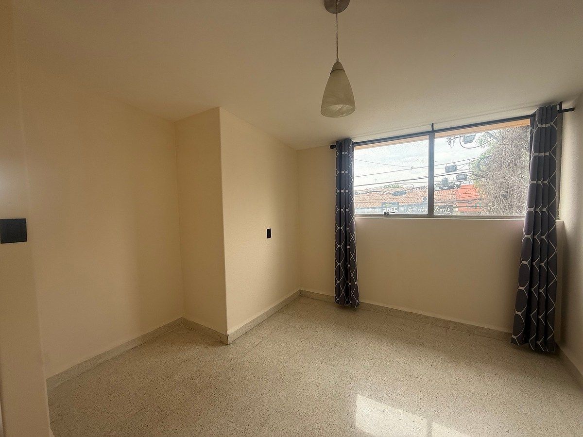 House in Ciudad Satélite, Naucalpan de Juárez, photo 16 of 29