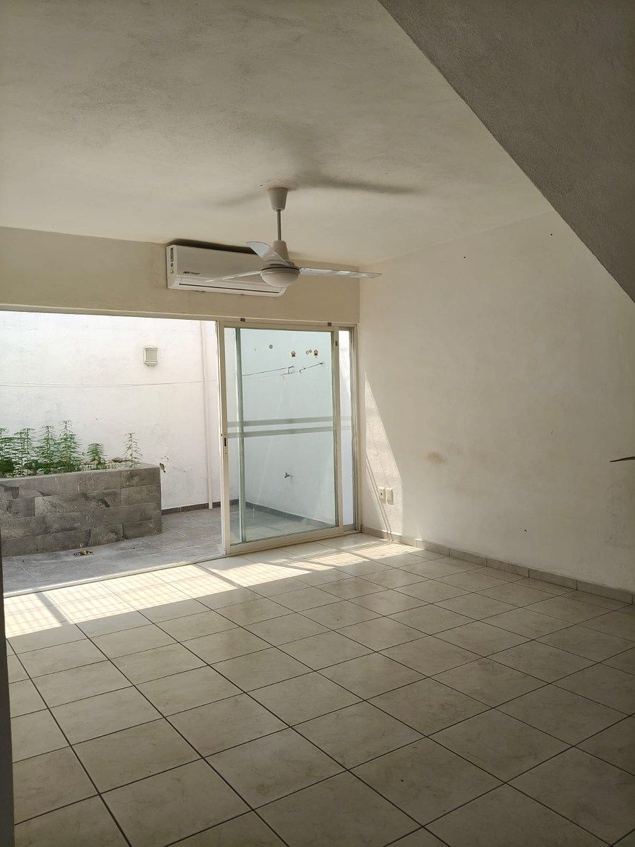Casa em Soleares, Manzanillo, foto 2 de 7