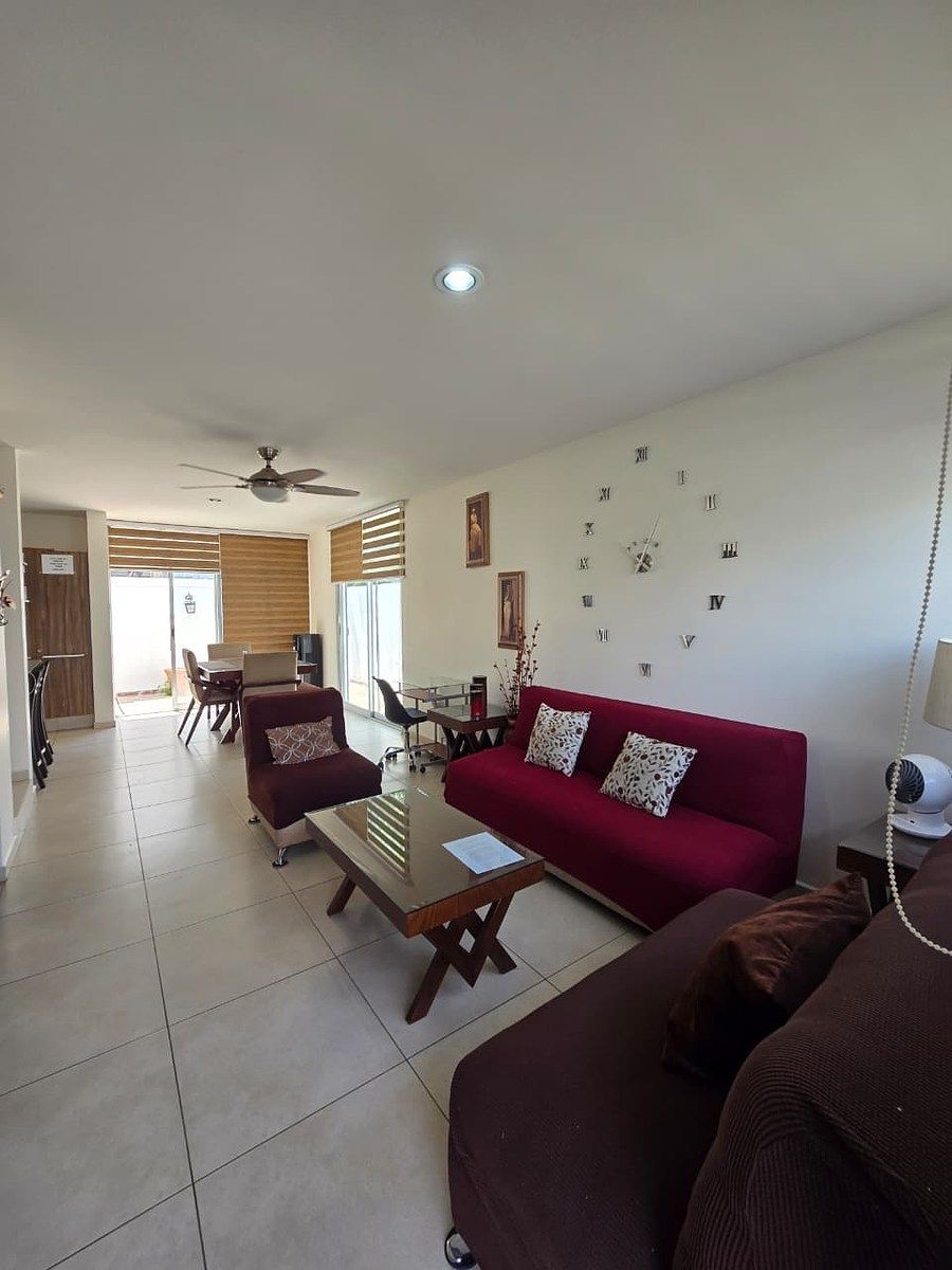 Casa em Villas Del Valle, Zapopan, foto 3 de 19