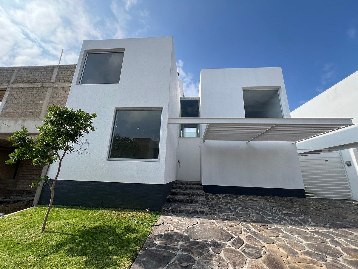 House in Gated Community in Los Robles Residencial, Zapopan, photo 2 of 24