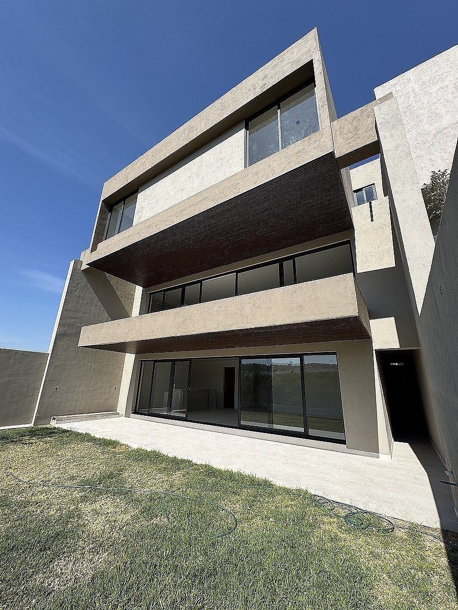 Casa de lujo en  ALTOZANO, foto 1 de 33