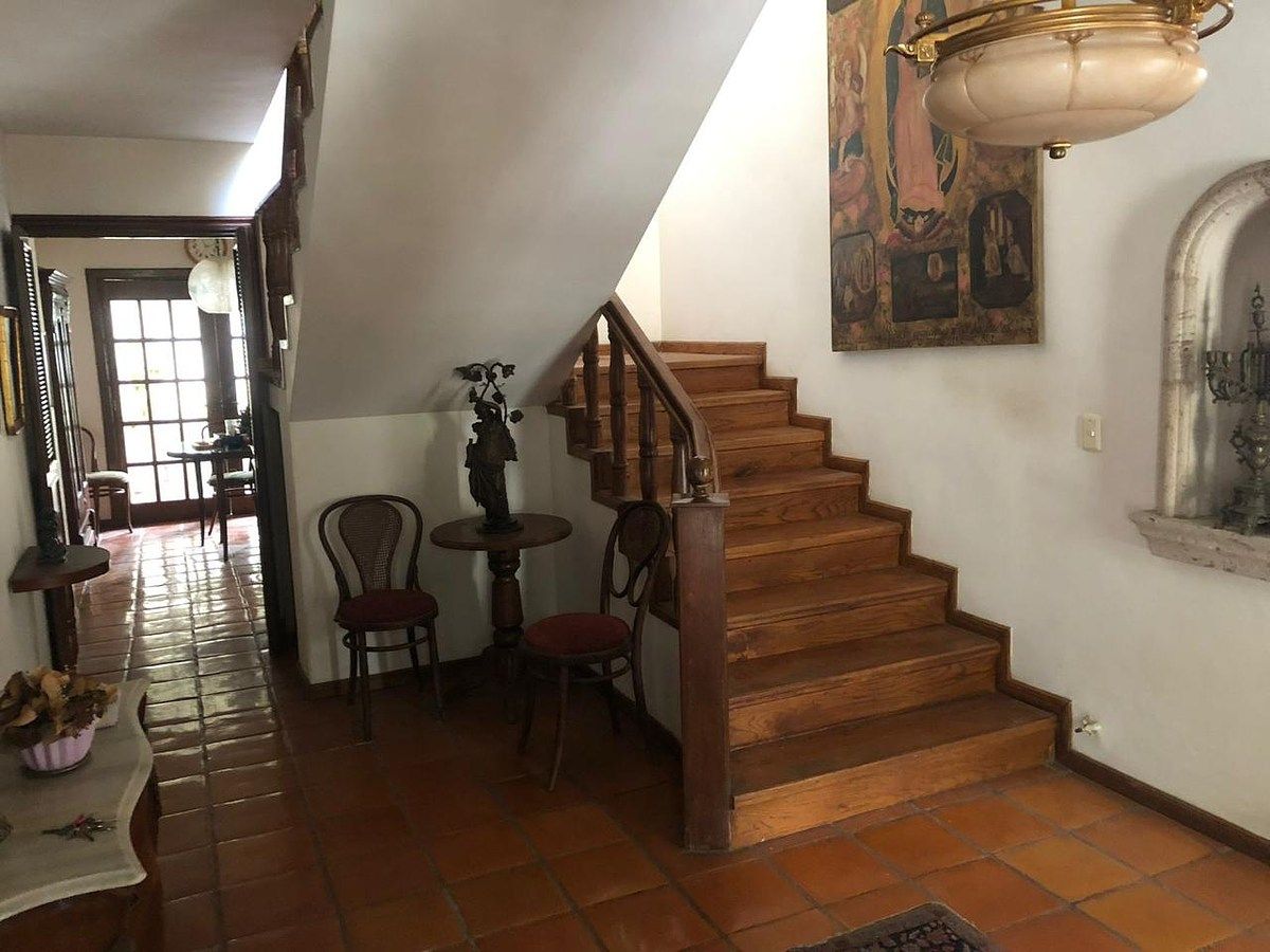 HOUSE FOR SALE PRIVATE SIERRA MADRE, photo 1 of 12