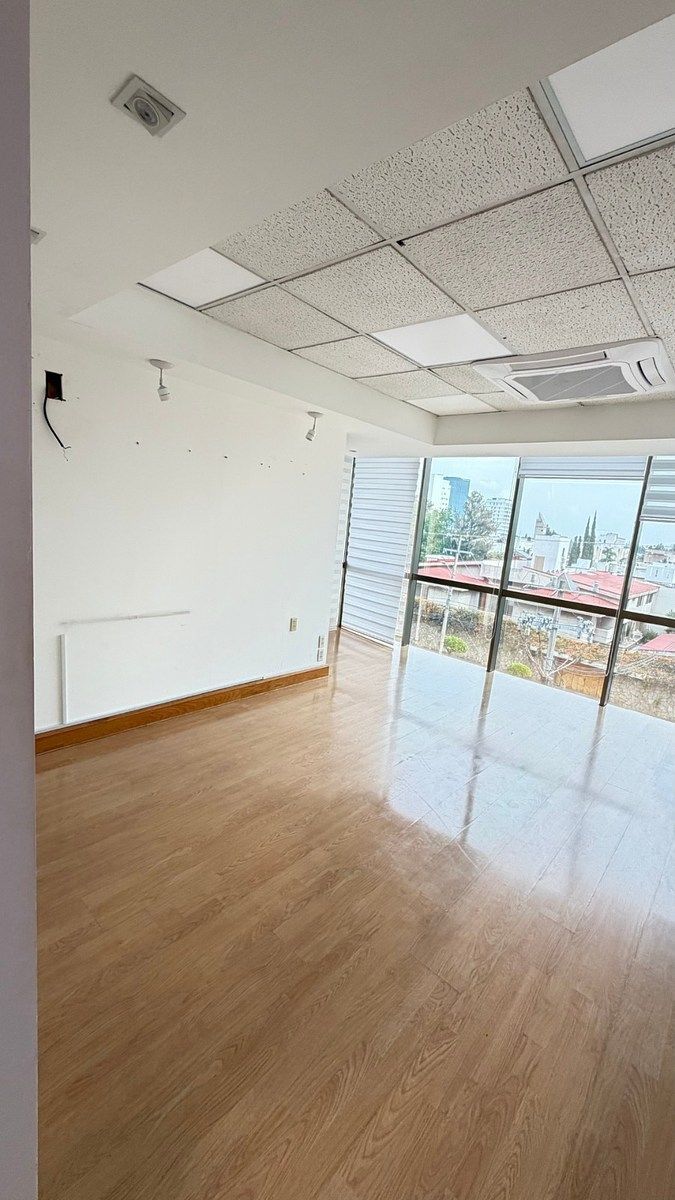 Sala Comercial em Prados de Providencia, Guadalajara, foto 6 de 11