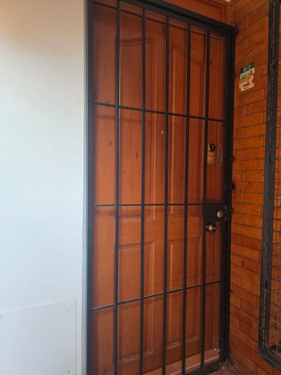 Depa Planta Baja en Unidad Habitacional Fuentes Brotantes, Bloque B - 8, Solo Co