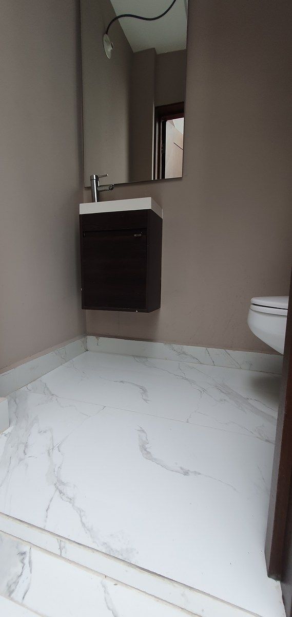 Medio Baño, foto 3 de 33