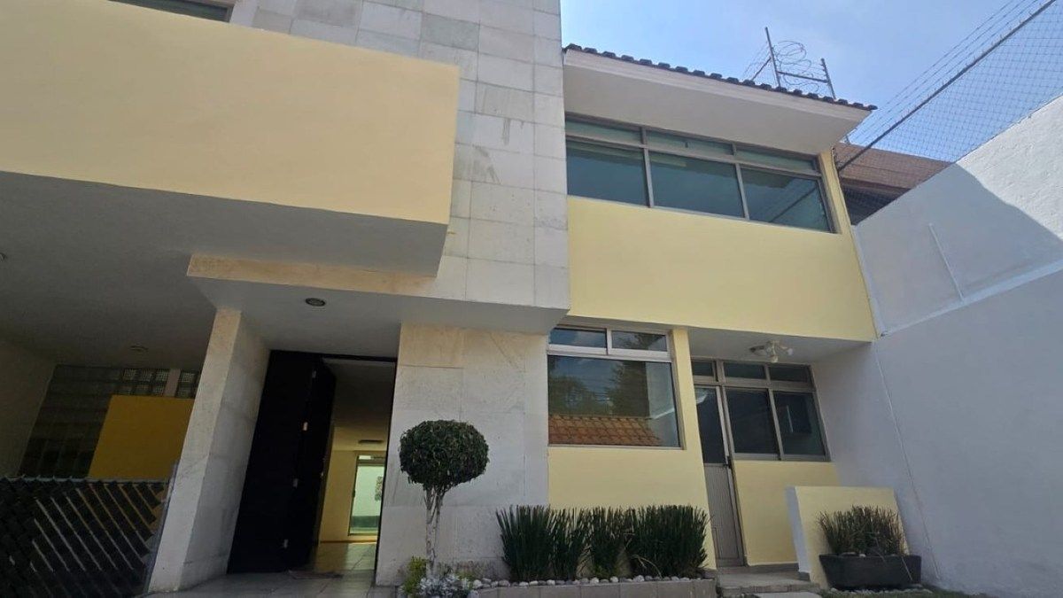 House in Ciudad Satélite, Naucalpan de Juárez, photo 3 of 33