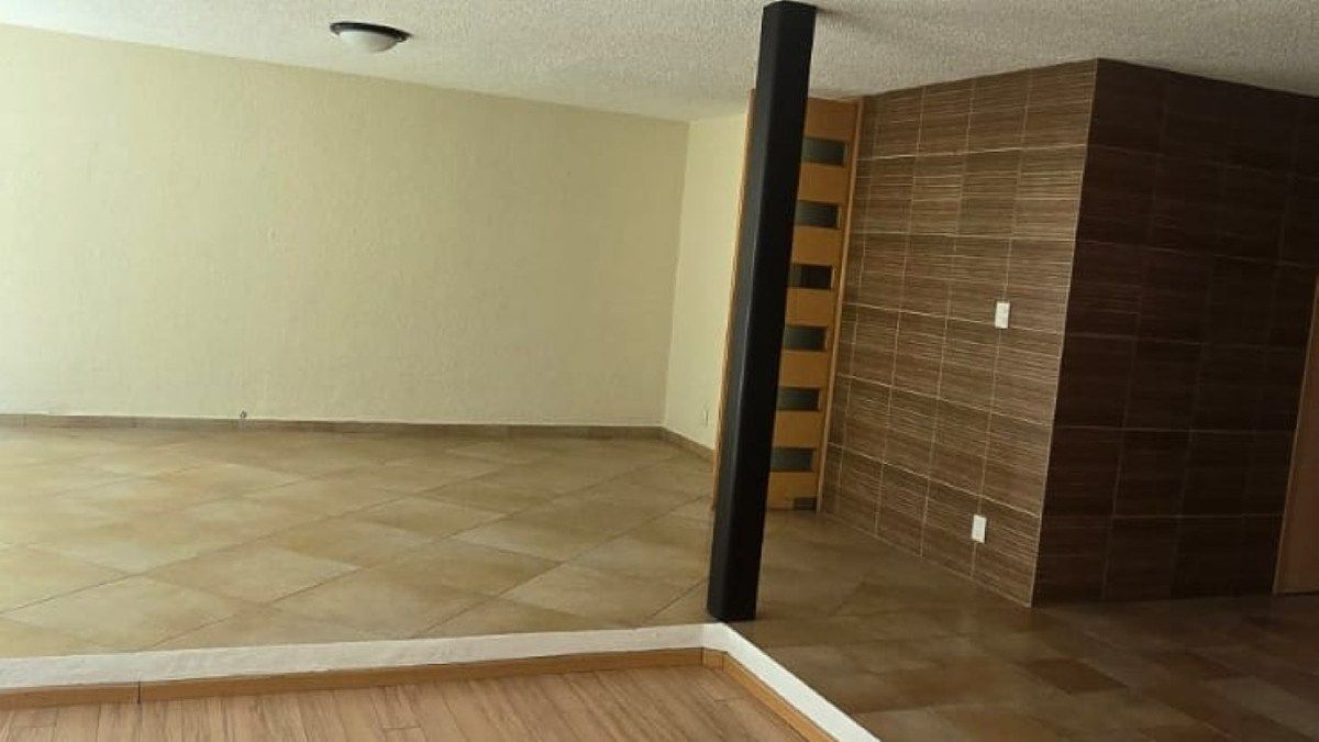 House in Ciudad Satélite, Naucalpan de Juárez, photo 14 of 33
