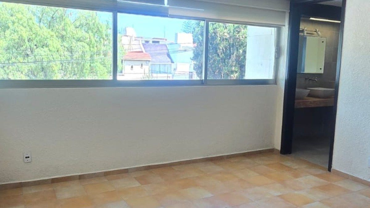 House in Ciudad Satélite, Naucalpan de Juárez, photo 25 of 33