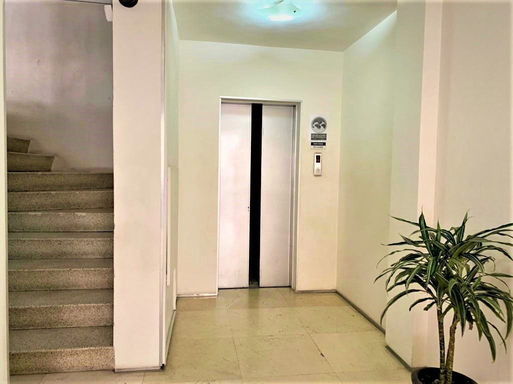 Entrada y elevador, foto 14 de 15