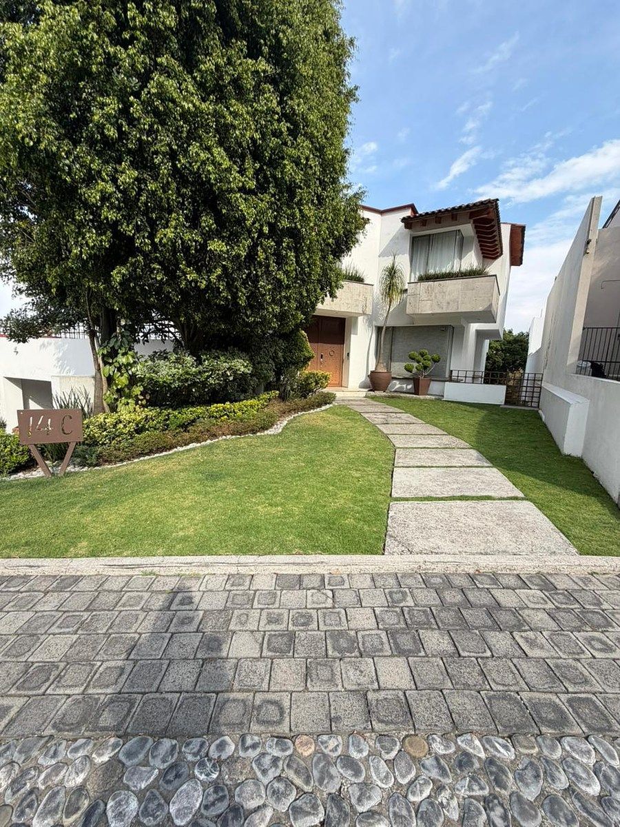 Renta Casa en Lomas de Santa Fe, foto 1 de 24