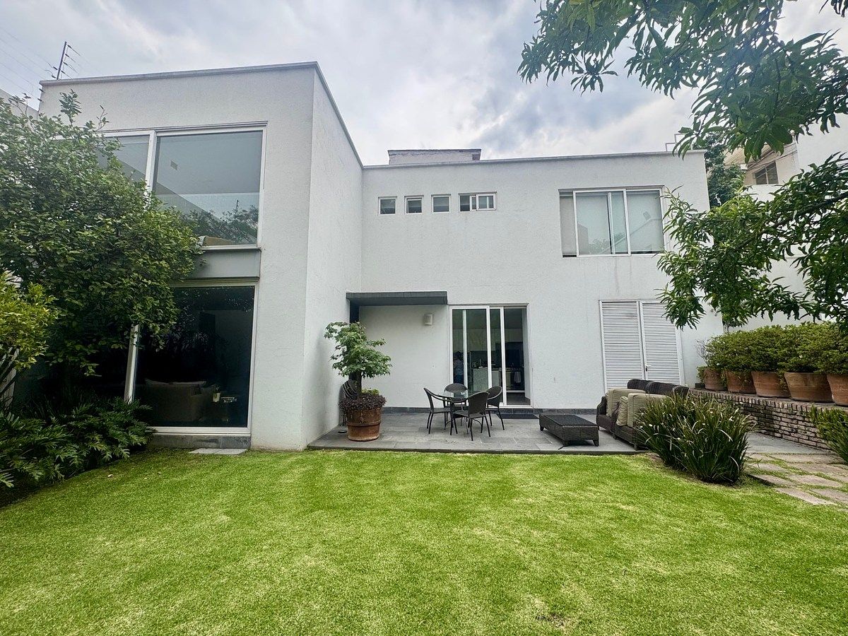Venta Magnífica Propiedad Con 4 Departamentos, Guadalupe Inn