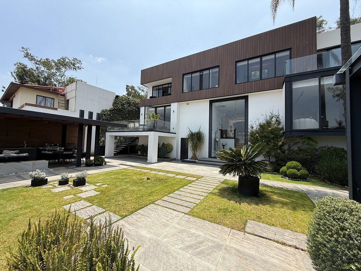 CASA EN VENTA JARDINES DEL PEDREGAL, foto 1 de 48