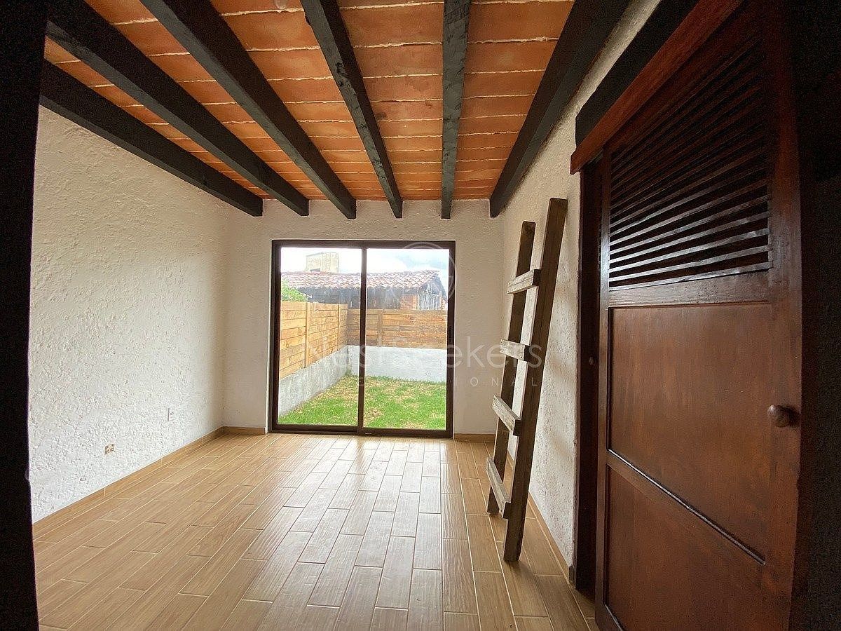 Casa em Otumba, Valle de Bravo, foto 2 de 11