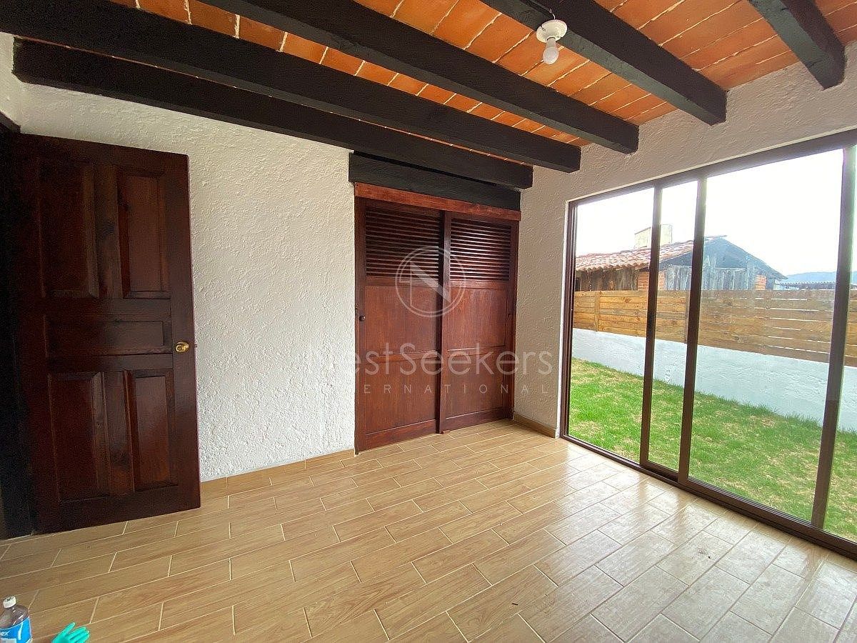 Cabaña en el Pueblo de Valle de Bravo, Renta, foto 1 de 11