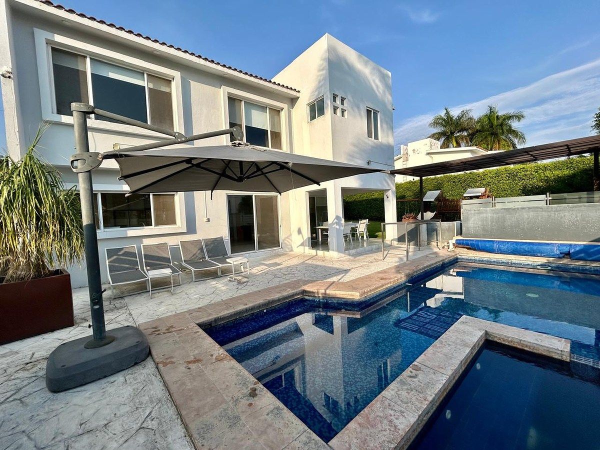 Casa en Venta en Lomas de Cocoyoc, foto 1 de 21