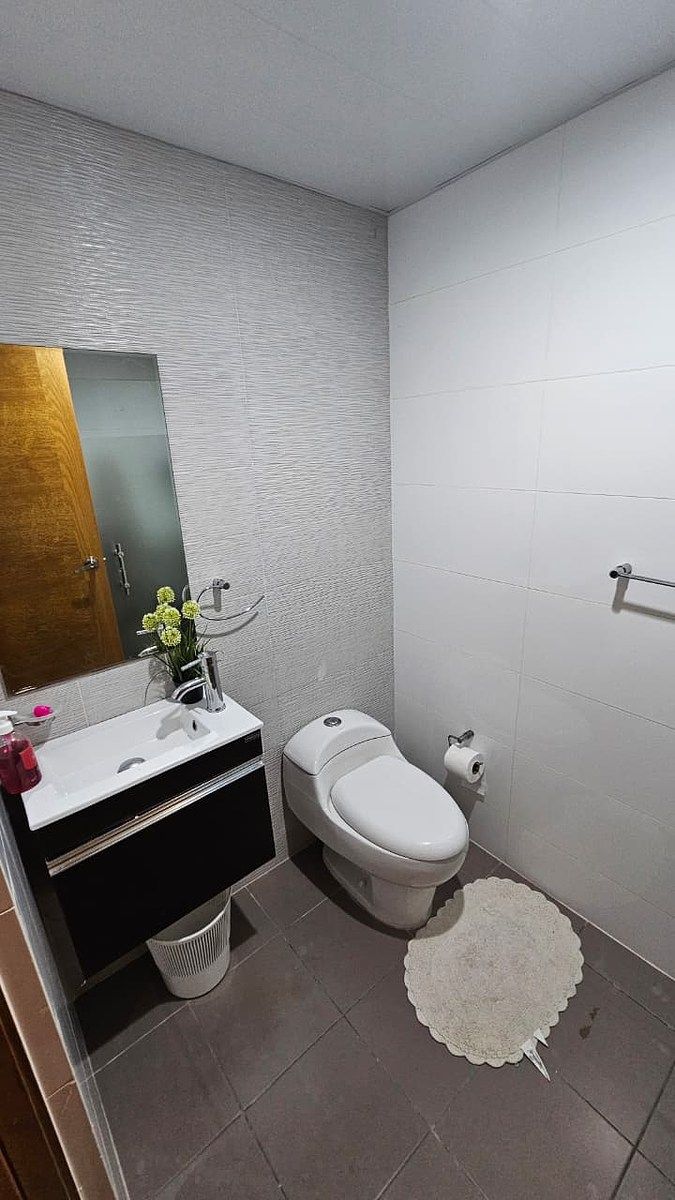 Baño de visita, foto 18 de 20