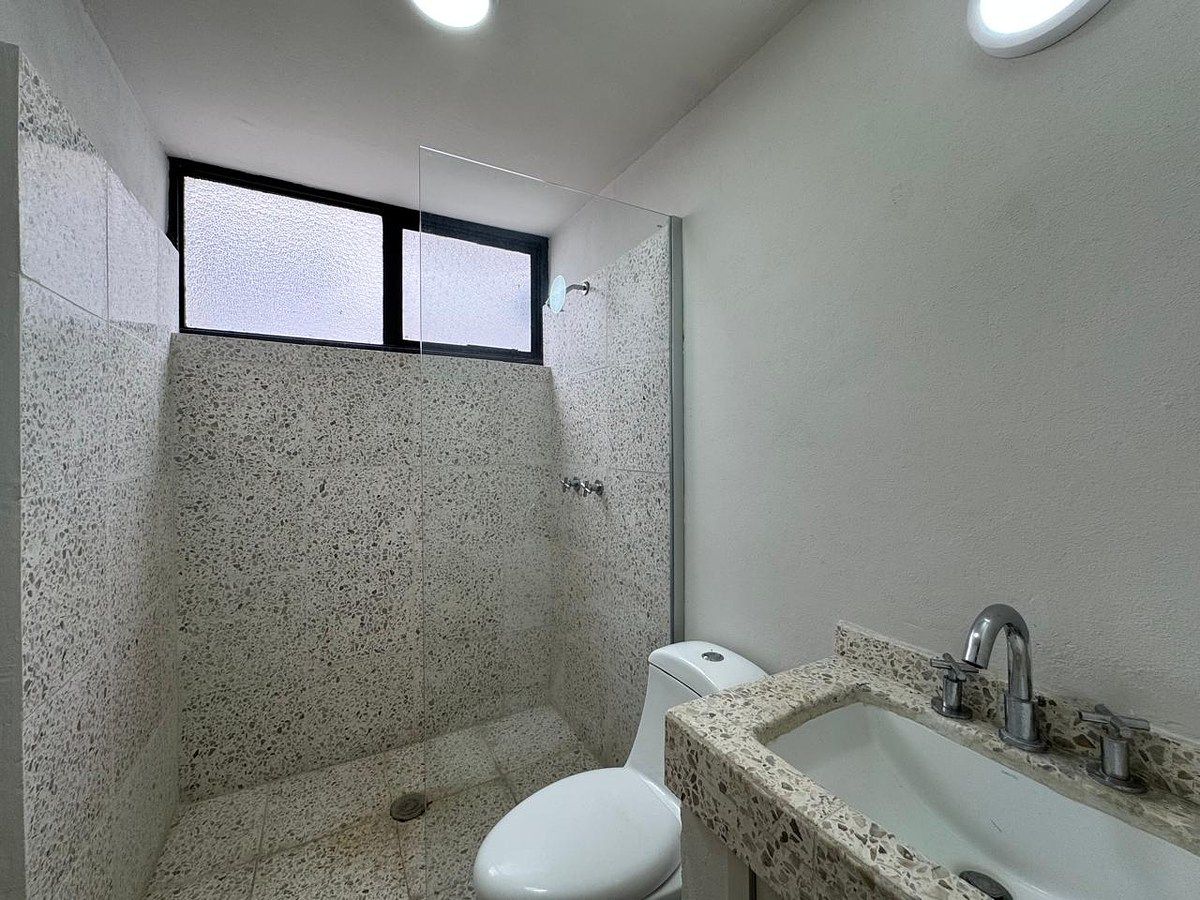 baño del pasillo, foto 5 de 19