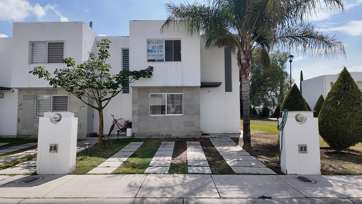 Casa en esquina en Paseos del bosque, foto 1 de 4