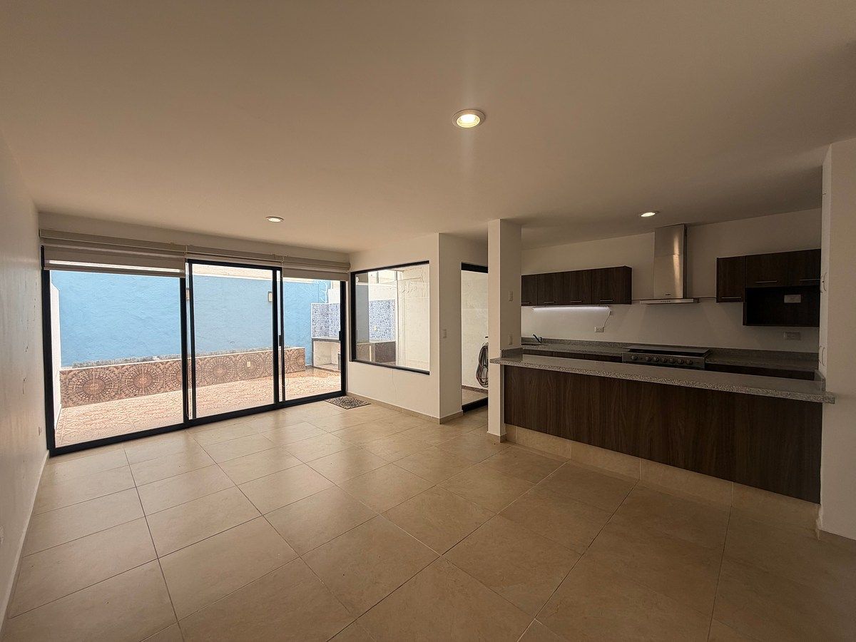 🏡 Casa en Venta en Lenna, Zákia | Espacios Amplios y Excelente Distribución, photo 1 of 45