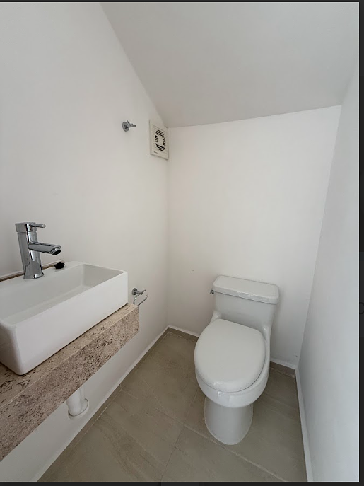 Medio Baño, foto 4 de 9