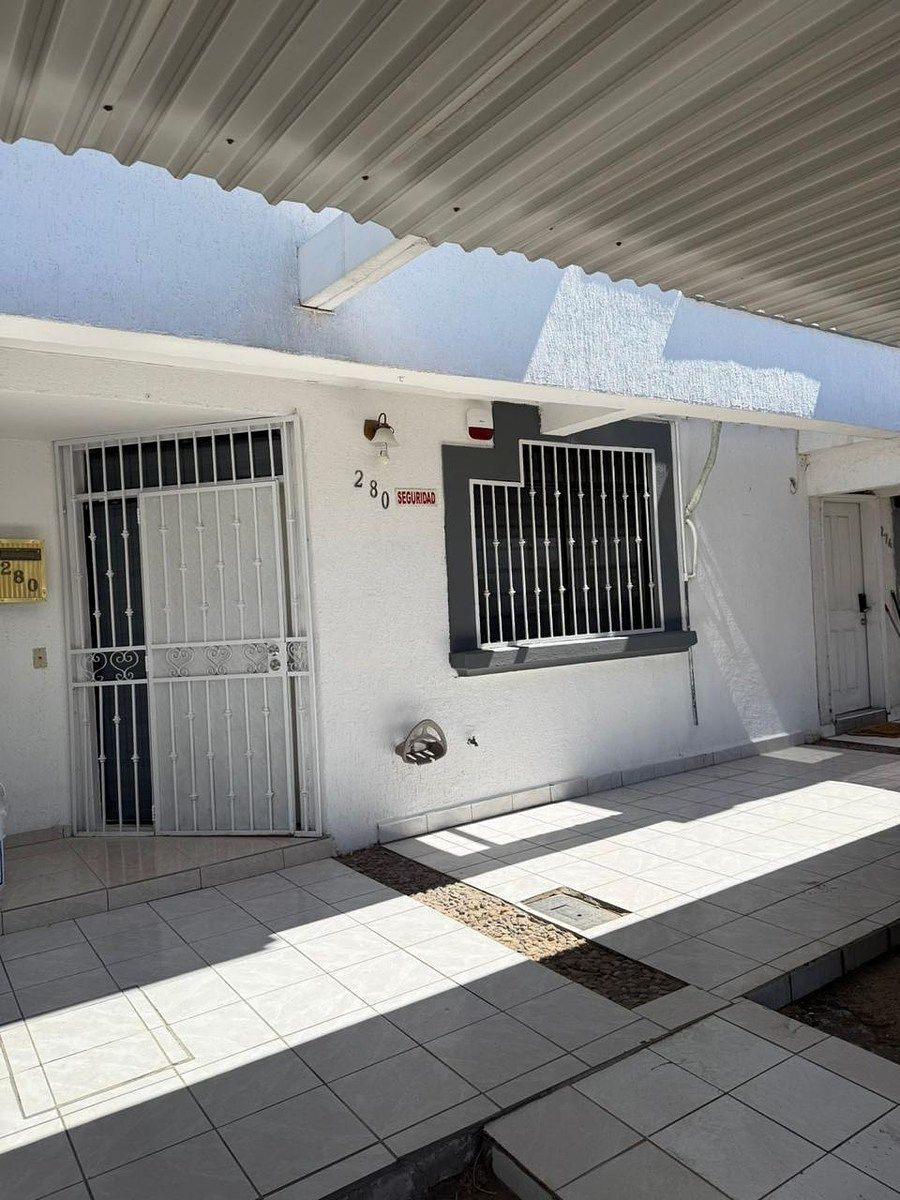 ¡Se renta casa en Villa Dorada (Atrás de tianguis el caballito)(Mexicali, B.C.)!, foto 1 de 15