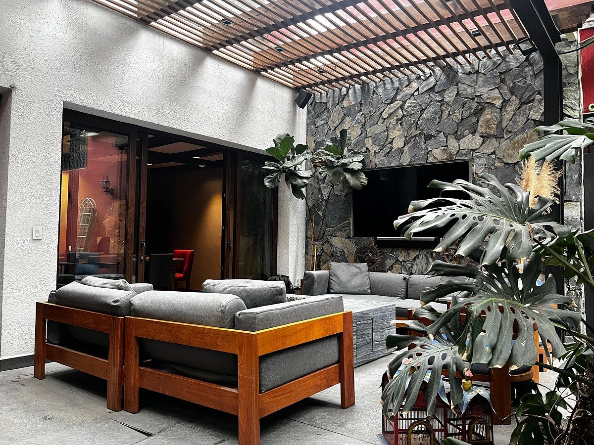 CASA EN EL CARMEN COYOACAN, photo 1 of 39