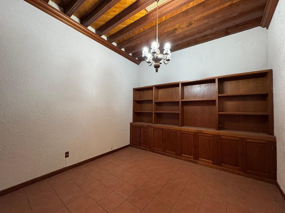 Sala independiente entre ambas alas, foto 10 de 25