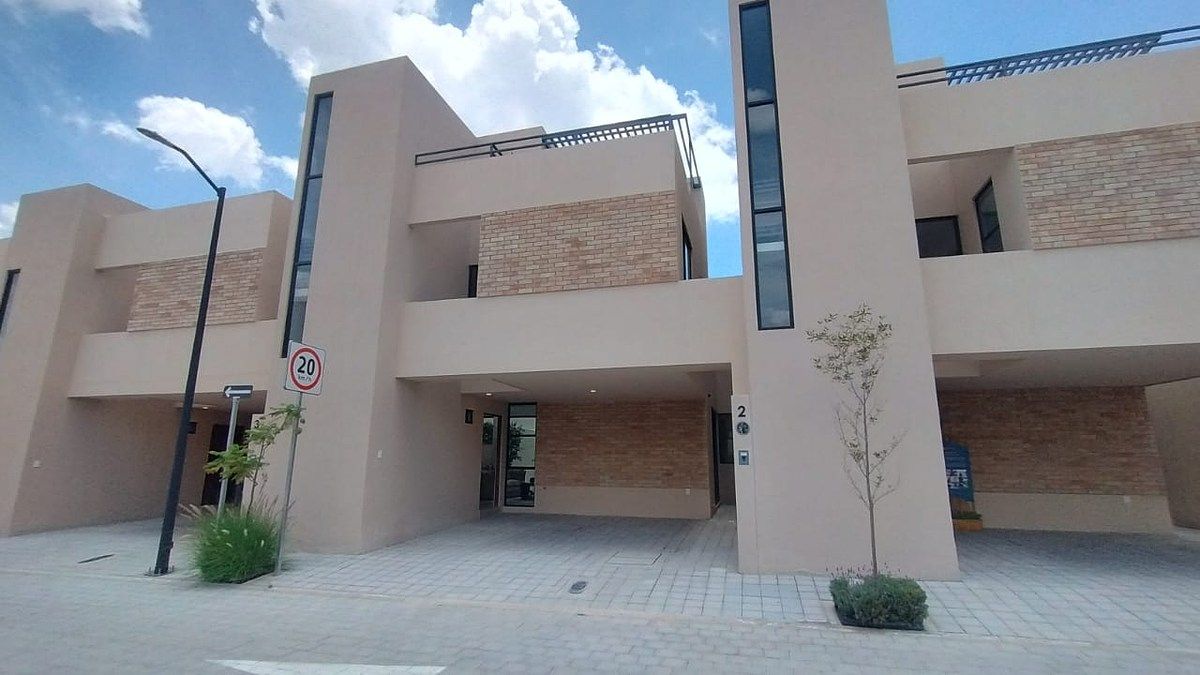 ESTRENA INCREIBLE CASA CON SALA A DOBLE ALTURA, photo 1 of 21