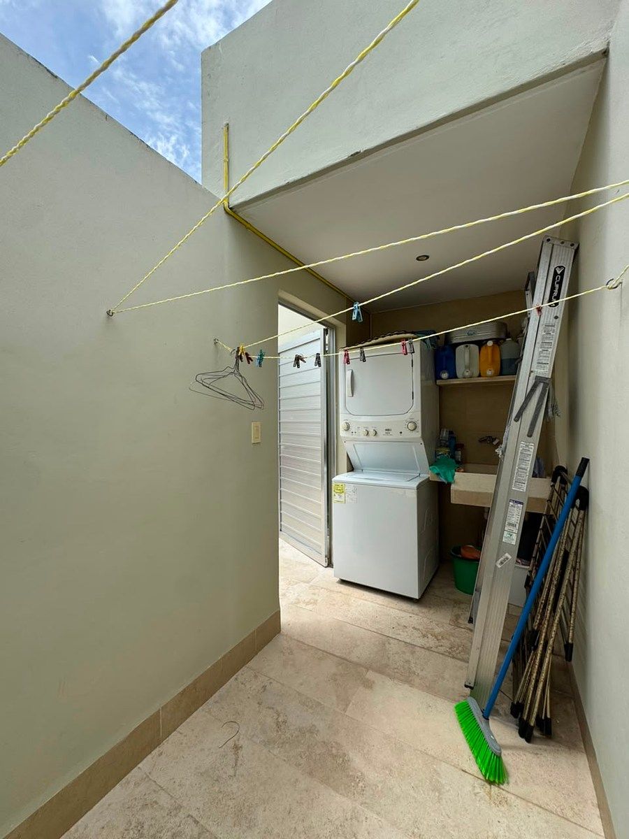Área de lavado y tendido en segundo piso, foto 17 de 23