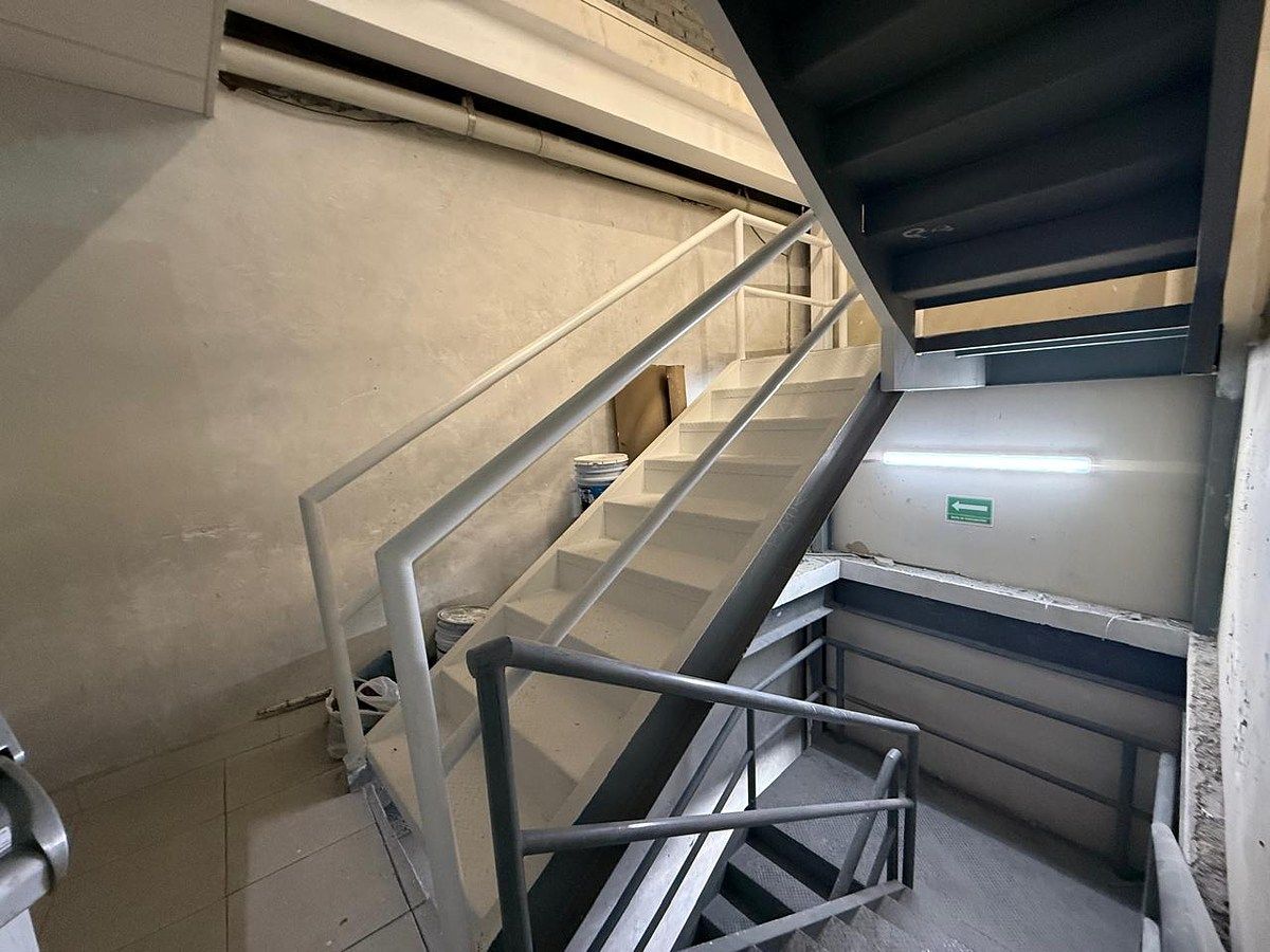 Escaleras de emergencia, photo 11 of 13