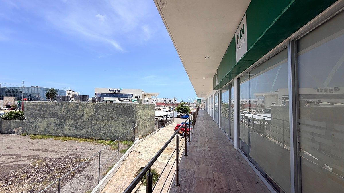 Retail Space in Villas de Ah-kim-Pech, Campeche, photo 3 of 9