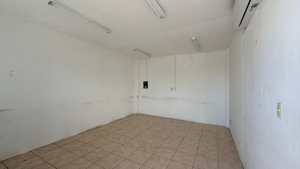 Retail Space in Villas de Ah-kim-Pech, Campeche, photo 4 of 9