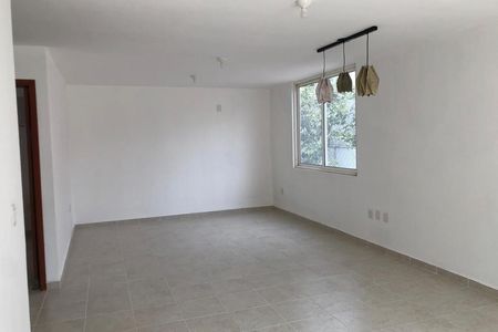 House for rent (Townhouse) in Residencial Las Fuentes, 242 m2