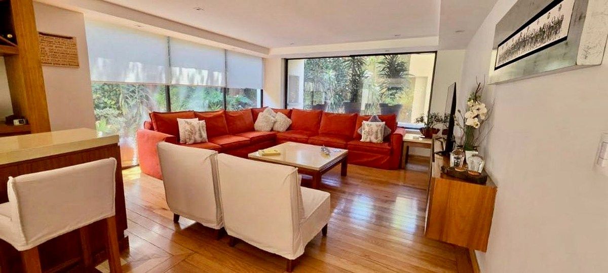 Casa en Venta en Lomas de Chapultepec |514 m² de Construcción y Amplios Espacios, photo 1 of 28