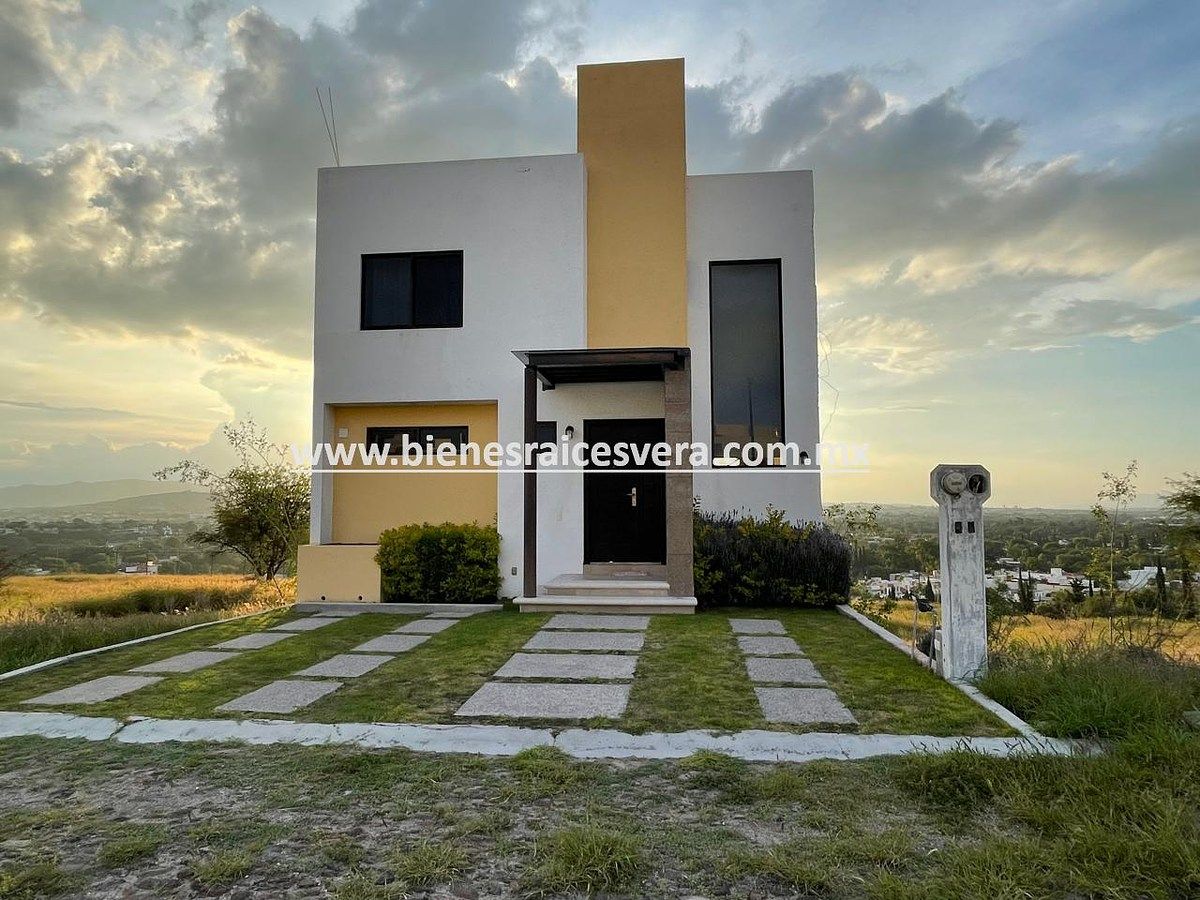 CASA EN RENTA EN EL FRACC.  VISTA ALTA EN TEQUISQUIAPAN, foto 1 de 34