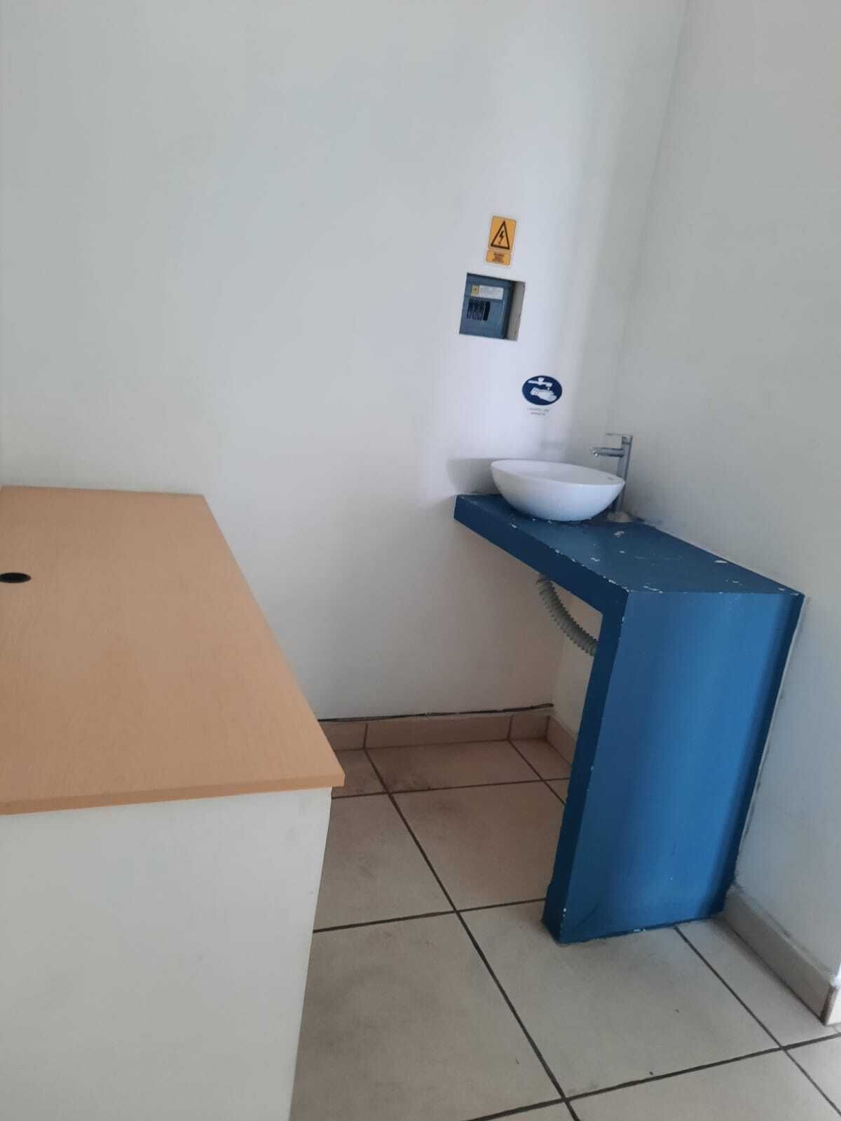Local comercial en Ladrón de Guevara, Guadalajara, foto 8 de 10