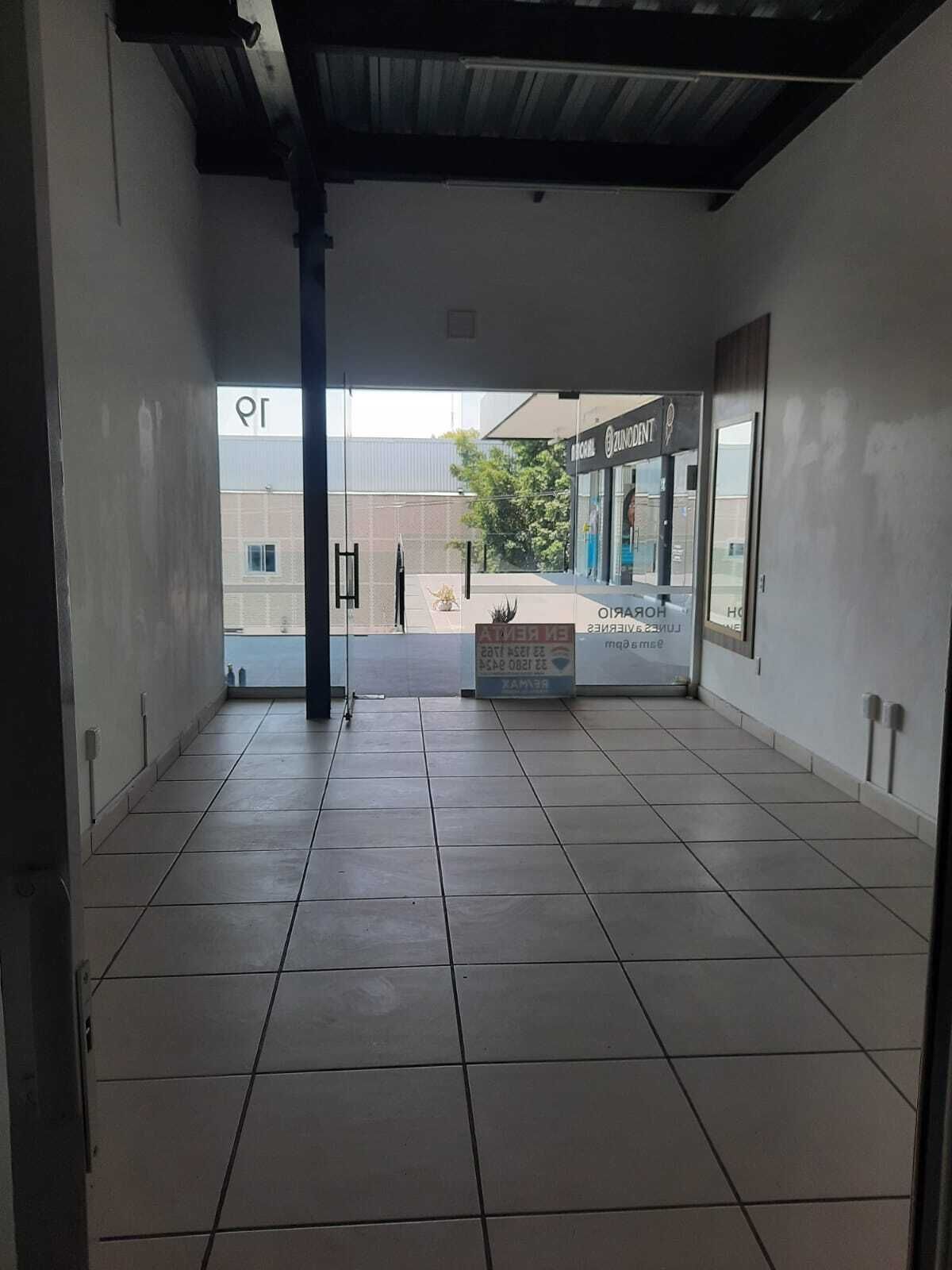 Local comercial en Ladrón de Guevara, Guadalajara, foto 9 de 10