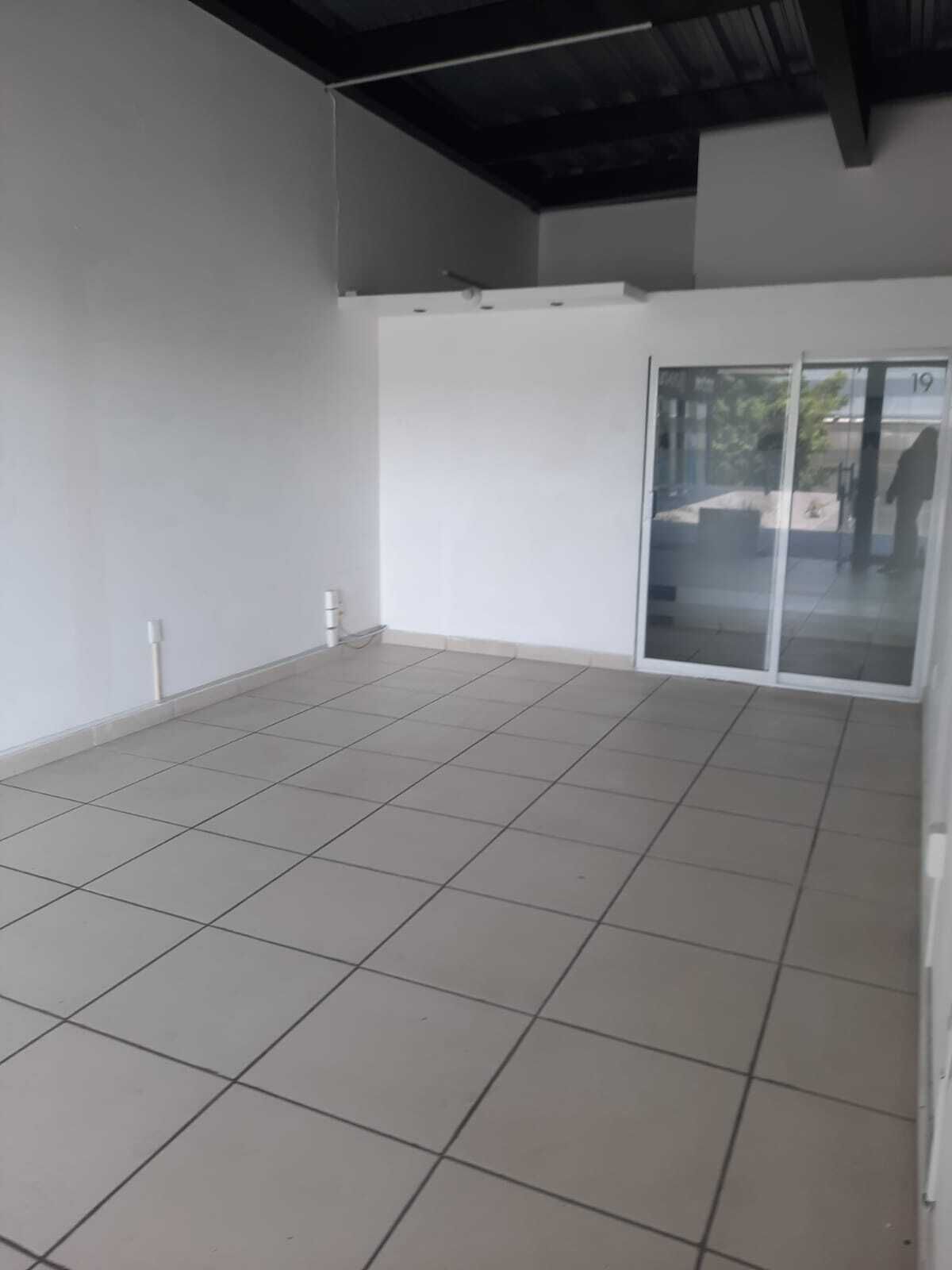Local comercial en Ladrón de Guevara, Guadalajara, foto 10 de 10