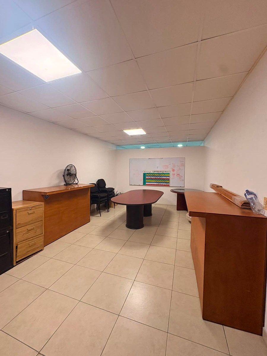 Casa em Jardines del Bosque Norte, Guadalajara, foto 23 de 33