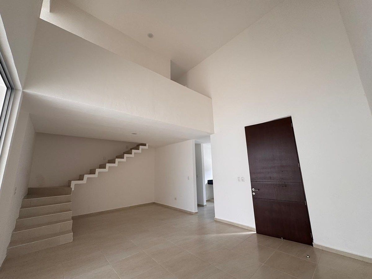 SALA A DOBLE ALTURA, foto 2 de 25