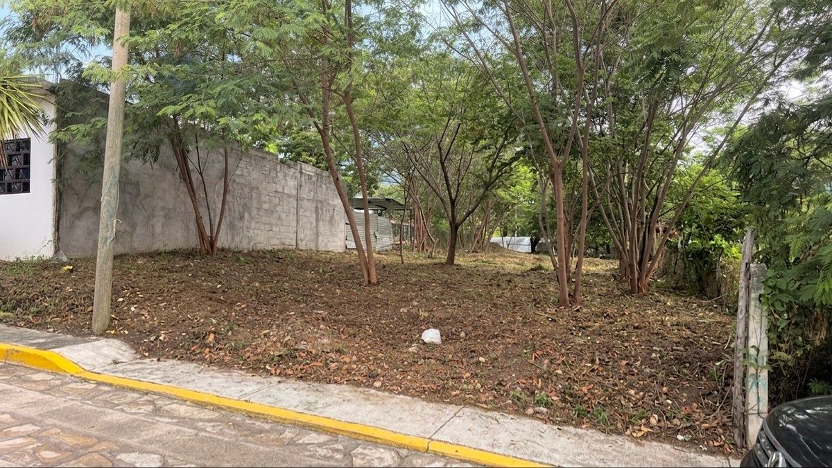 Terreno de 556.87 m² en Venta a Solo 500 m del Libramiento Sur, foto 1 de 9