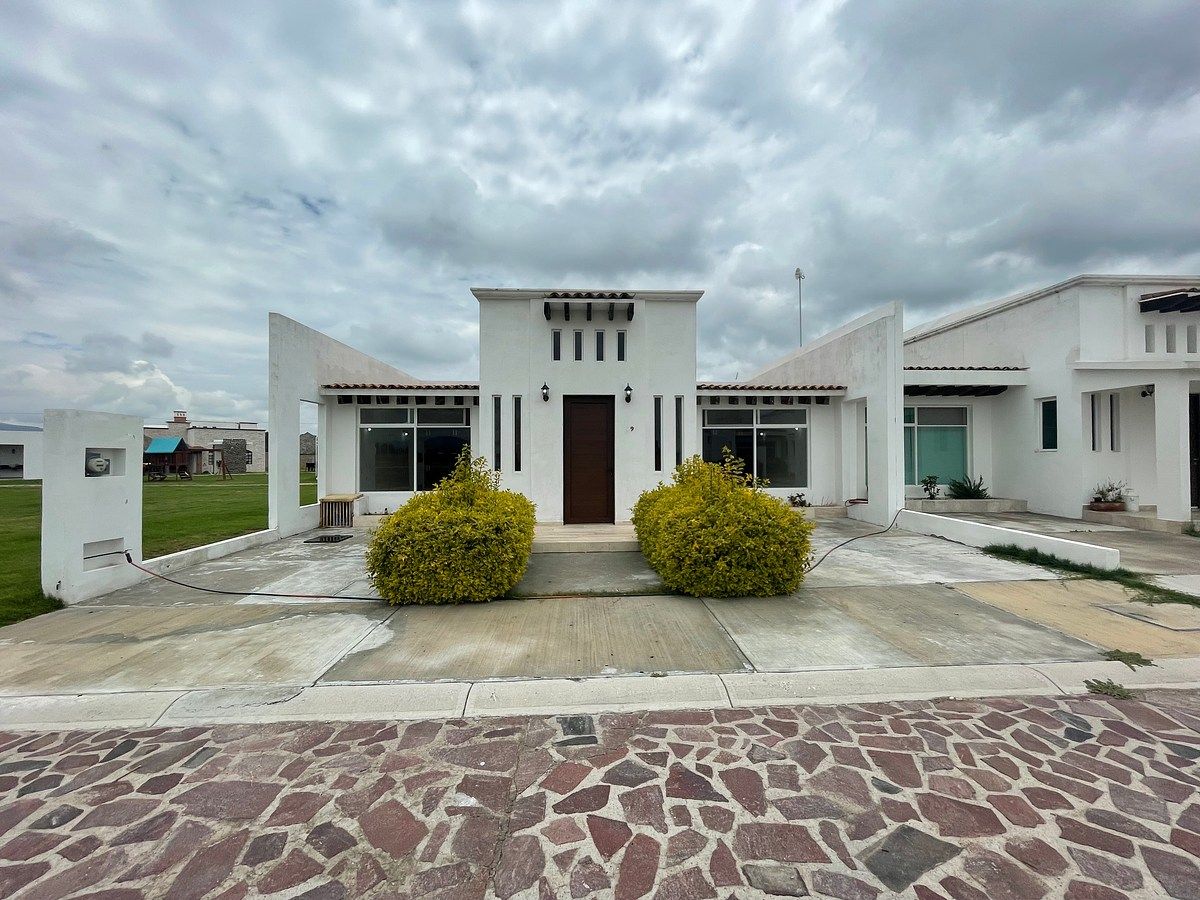 House in Gated Community in San José de la Amistad, San Miguel de Allende, photo 2 of 40