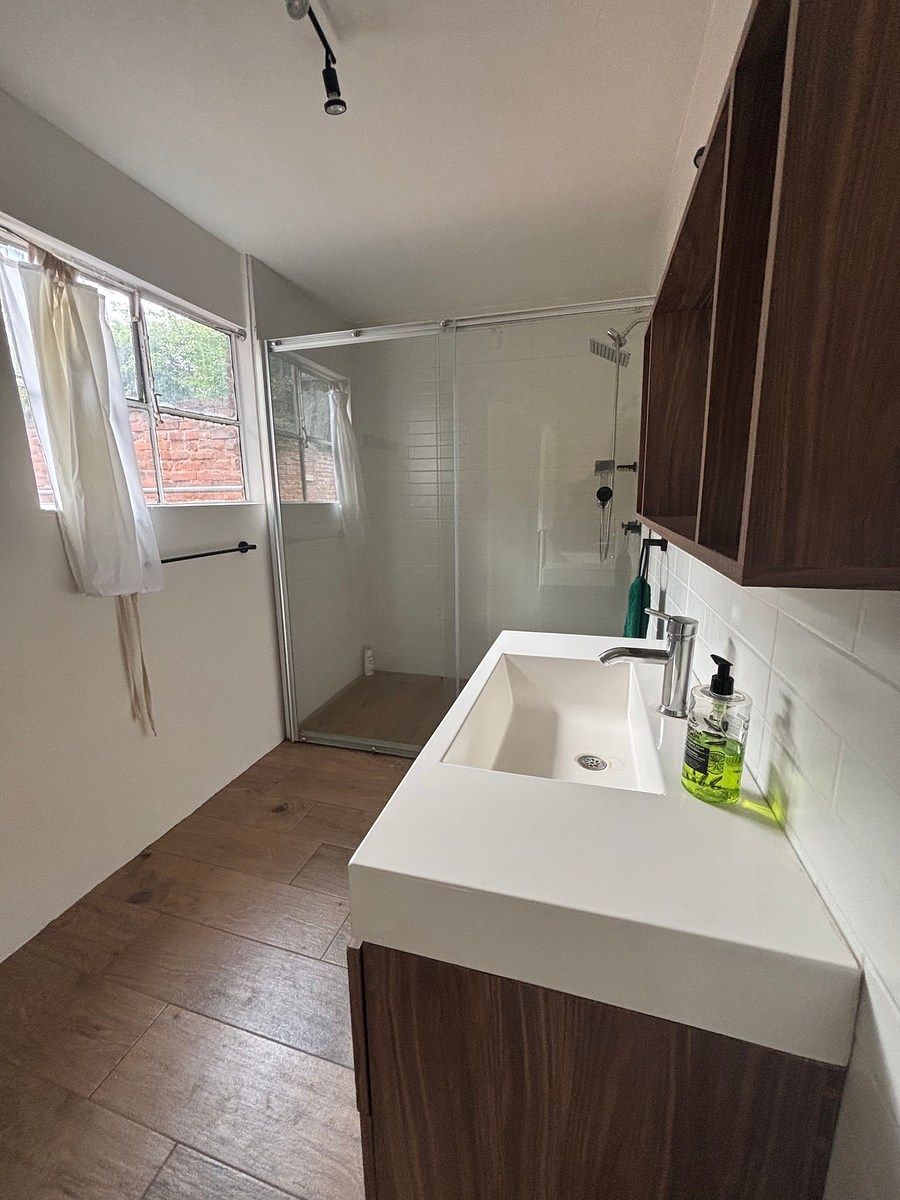 BAÑO AREA DE RECAMARAS, photo 9 of 18
